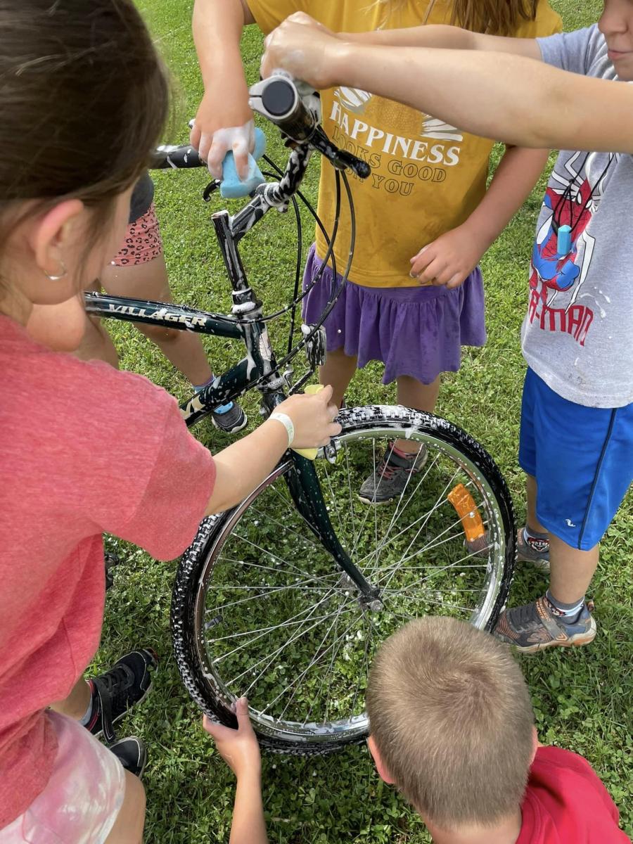 299743746_1250965555650904_8808744074181224419_n